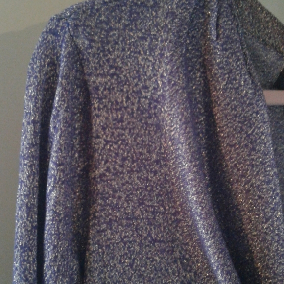 Shirt - Picture 2 of 4